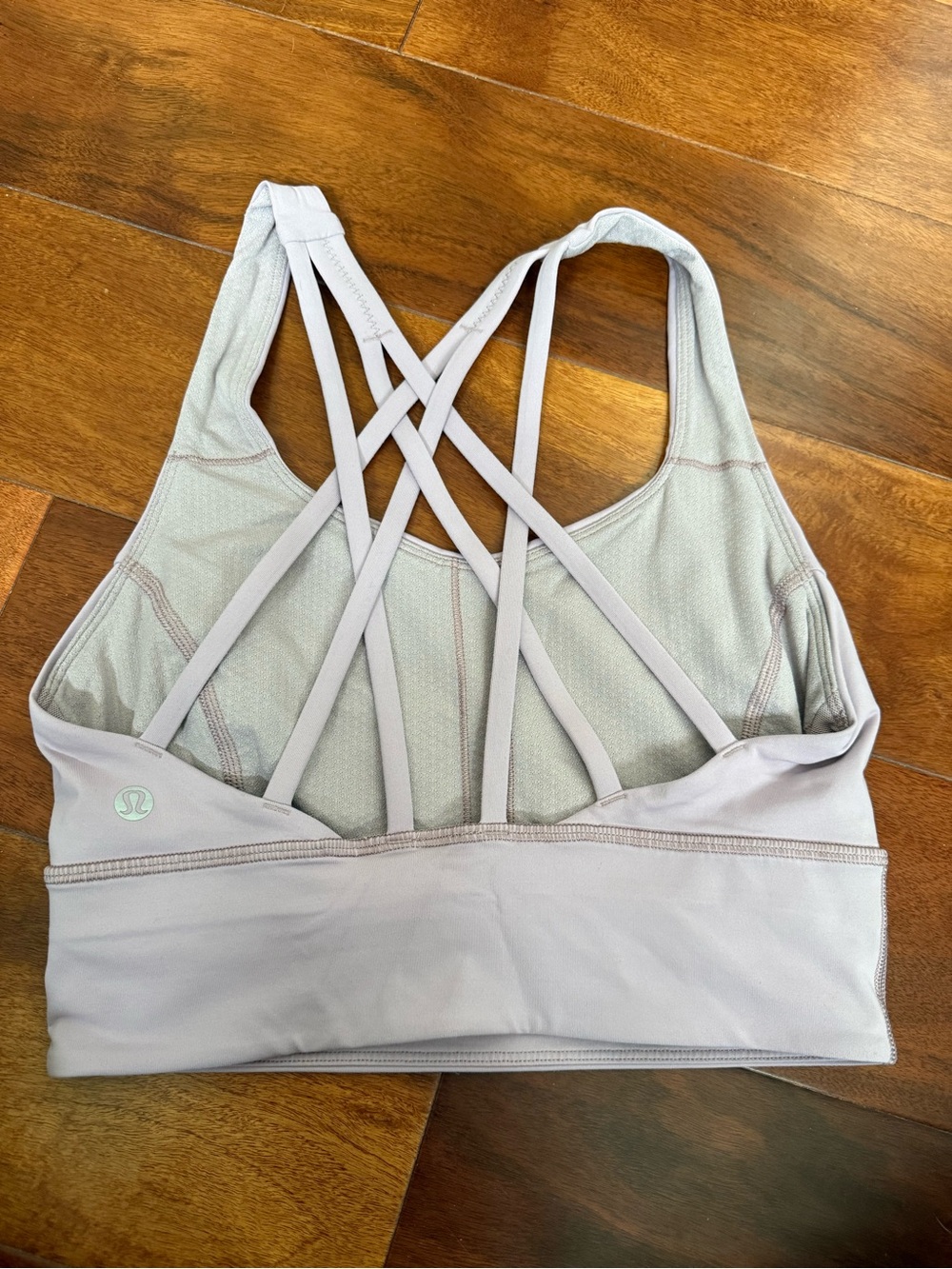 Lululemon Women’s Light Lavender Crisscross Sports Bra size 4 - Picture 2 of 3